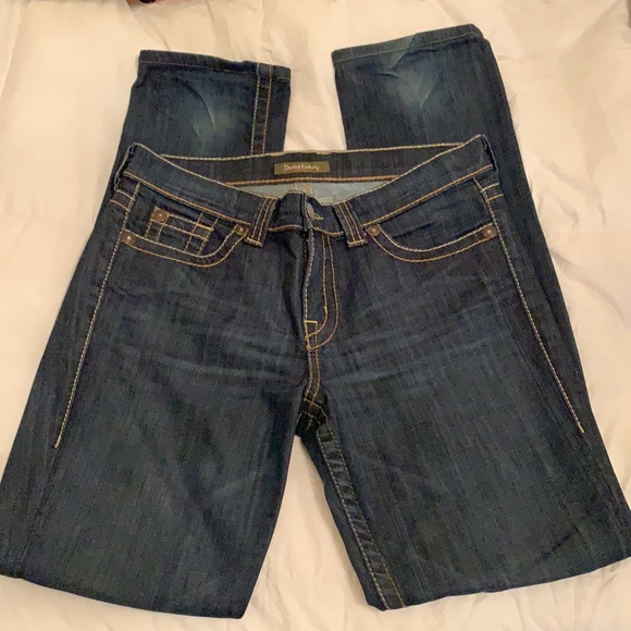 Dark wash jeans with contrast piping. - Picture 2 of 4